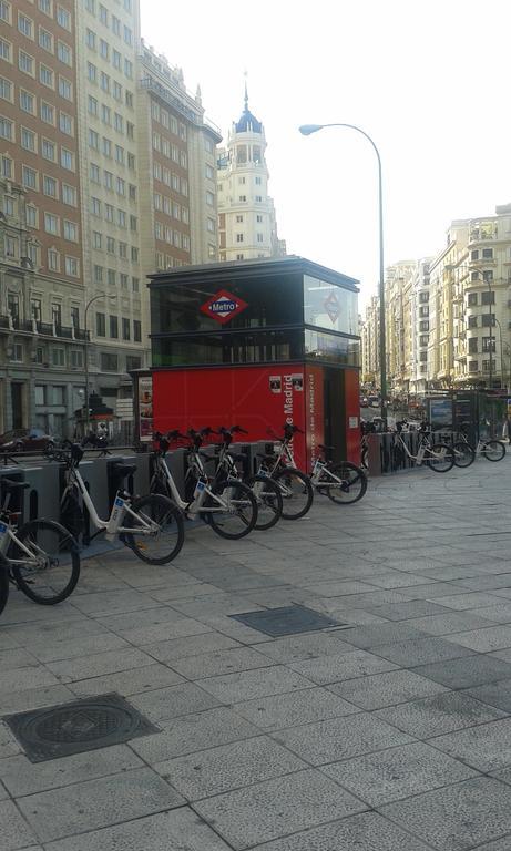 Hostal Buenos Aires Madrid Exterior foto